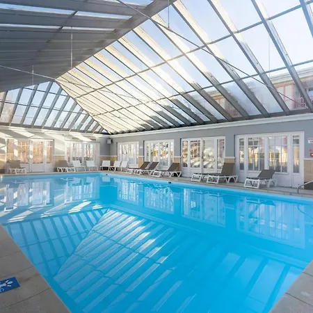 Apartment 5-person Flat With Swimming Pool Tennis Court And Private Parking 236 *