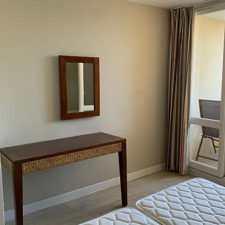 Apartment 5-person Flat With Swimming Pool Tennis Court And Private Parking 236 Le Touquet