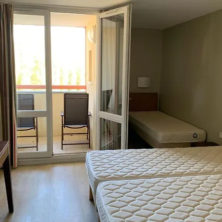 5-person Flat With Swimming Pool Tennis Court And Private Parking 236 Le Touquet
